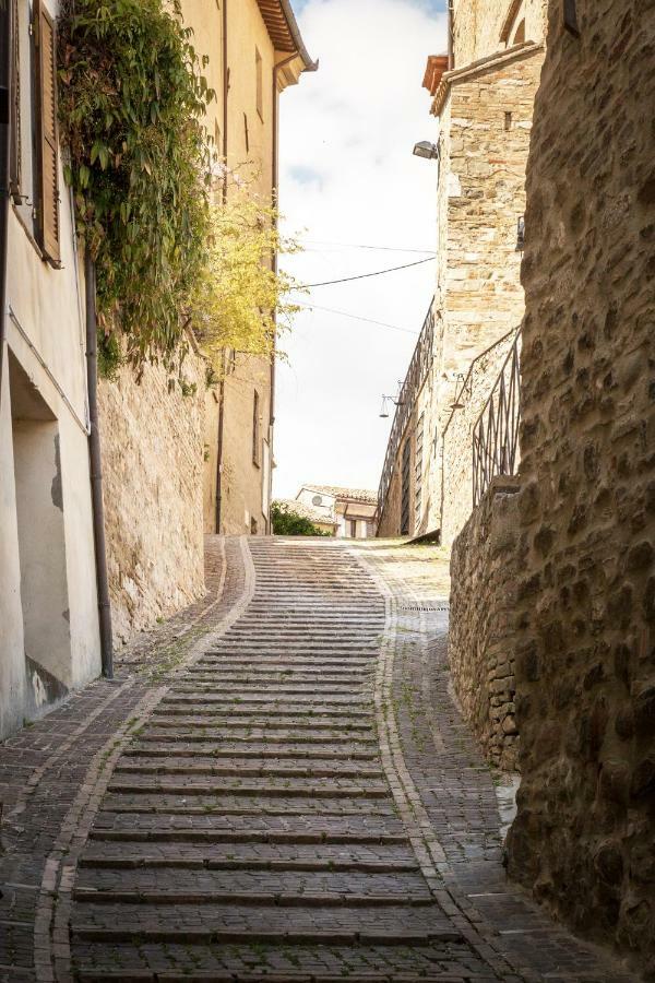 Casa Vacanze Montefalco Il Borgo Apartment Bagian luar foto