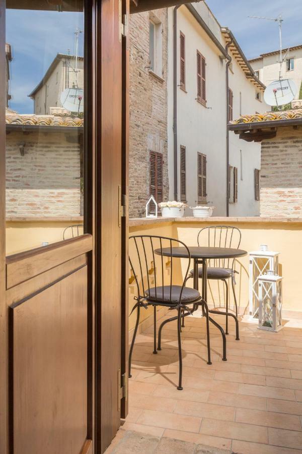 Casa Vacanze Montefalco Il Borgo Apartment Bagian luar foto