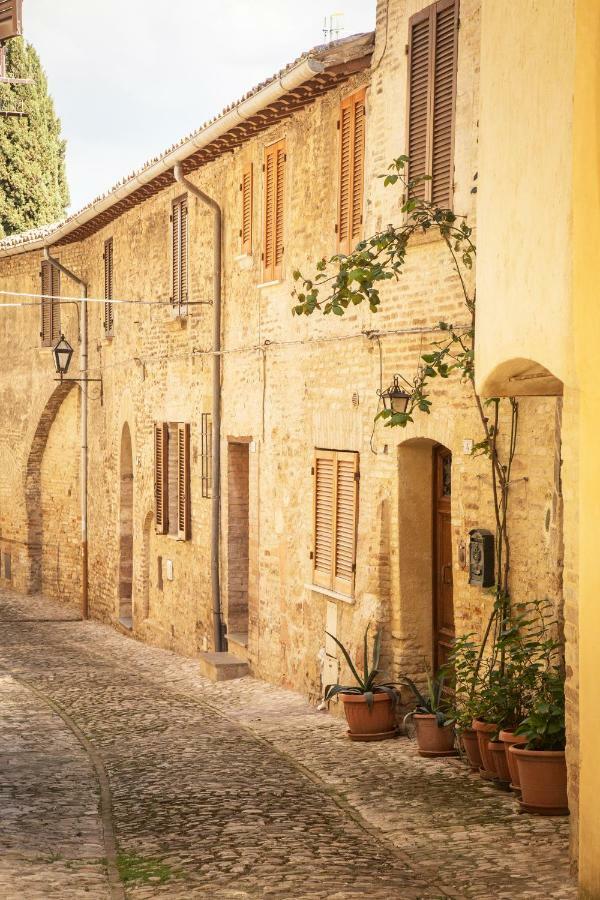 Casa Vacanze Montefalco Il Borgo Apartment Bagian luar foto